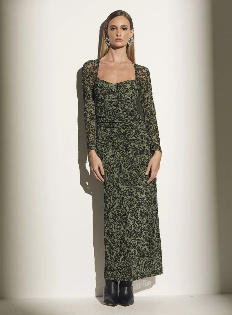 Vestido Tule Decote Quadrado