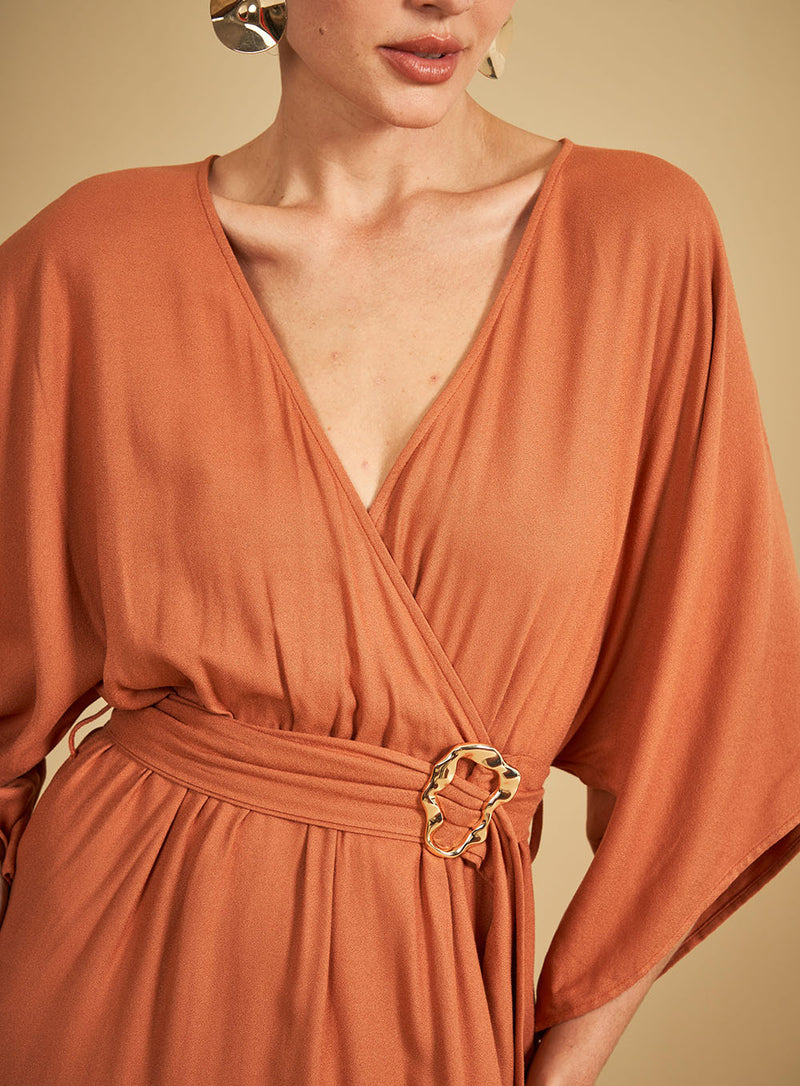 Vestido Mangas Amplas Fluído