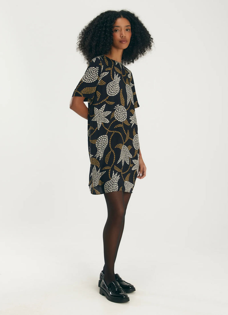 Vestido Cantão t-shirt dress estampado romãnzeira