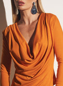 Blusa Manga Longa Com Decote Degagê