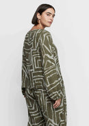 Blusa Manga Longa Decote Canoa Em Viscose Verde Musgo e Branco